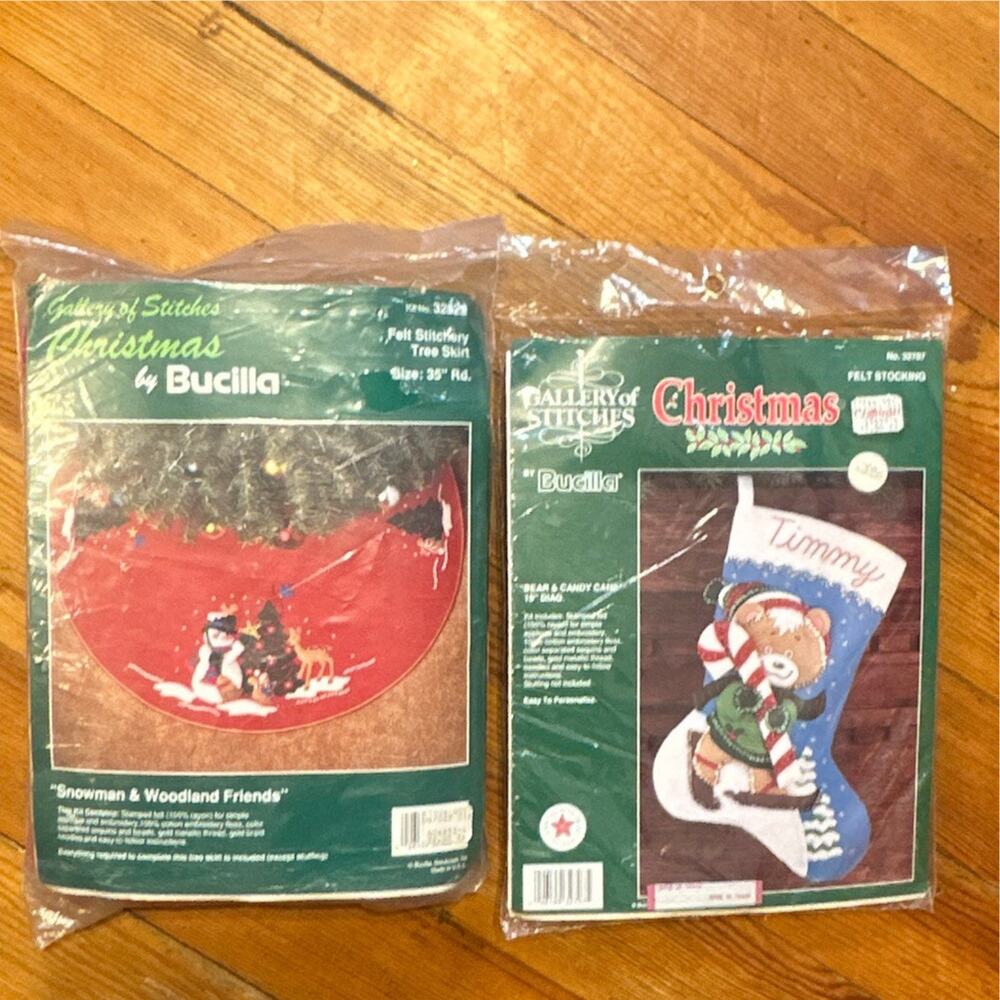 VTG Bucilla Felt Christmas Kit Bear Candy Cane Stocking Tree Skirt Woodland Frnd